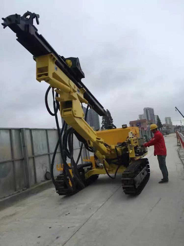 多功能潜孔钻机(图1)